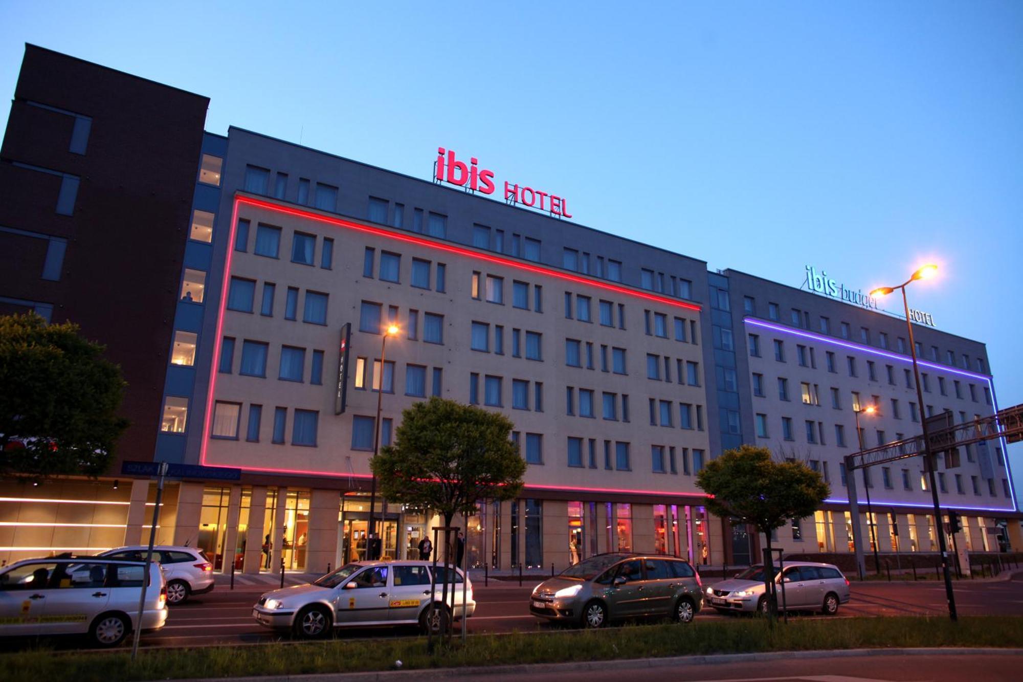 Ibis Stare