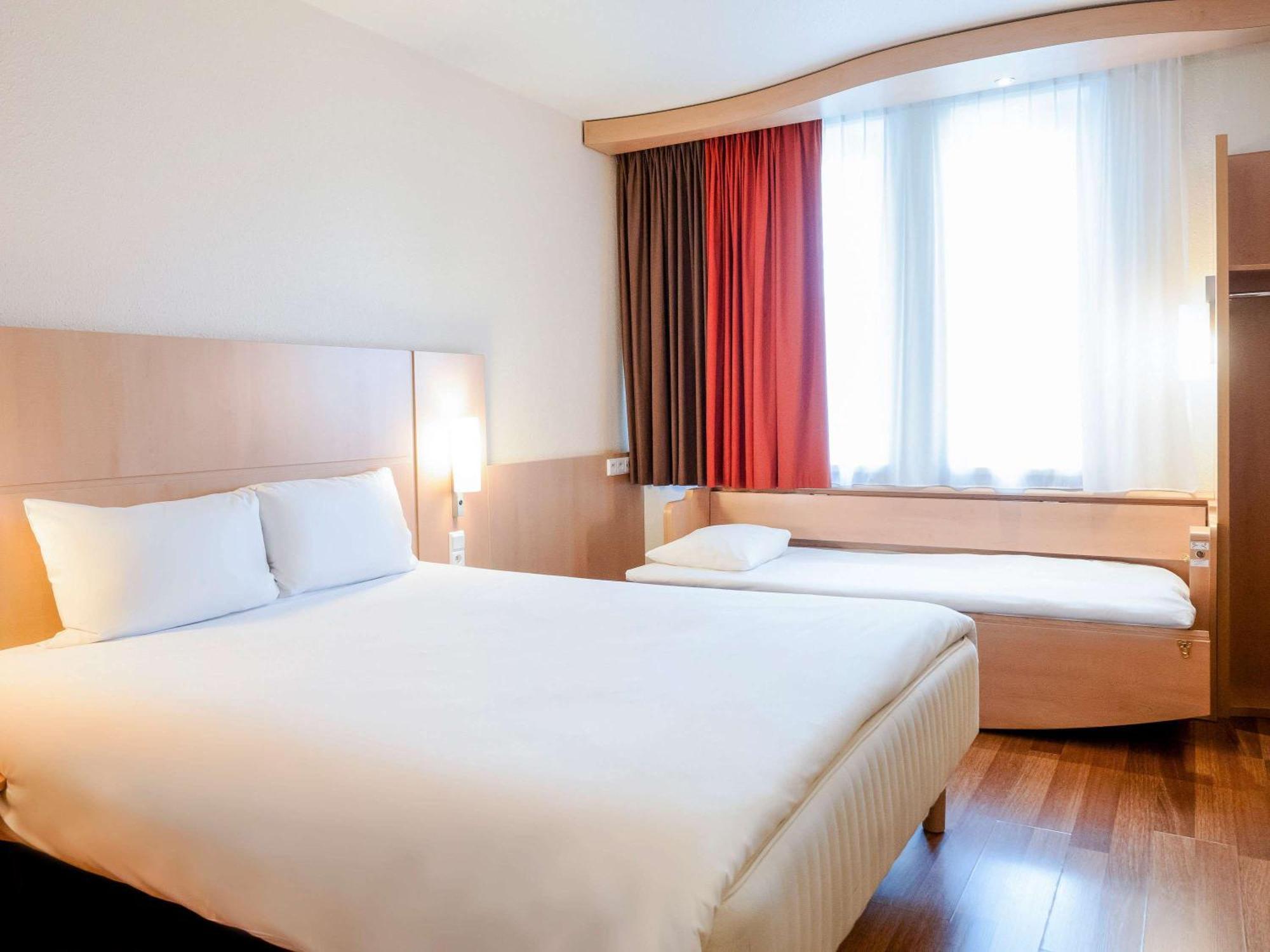 Ibis Stare Hotel 3*
